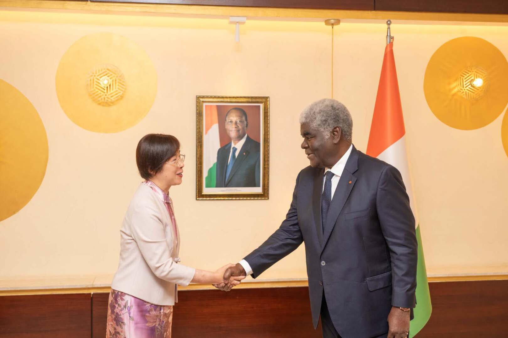 Côte d’Ivoire and AIIB seek deeper economic cooperation to support development projects